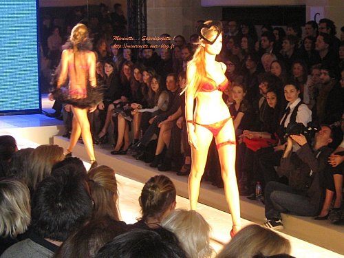Defile etam lingerie 2010 16