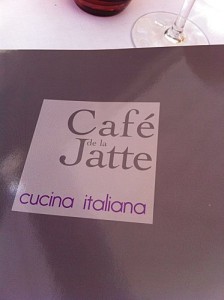 Et pourquoi pas aller Bruncher au Cafe de la Jatte ?